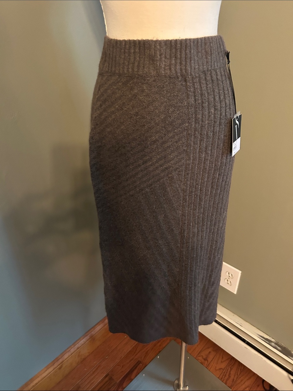Ribbed Knit Brown Midi Sweater Skirt